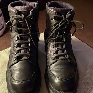 Harley Davidson size 8 1/2 black excellent condition lightweight Riding boat